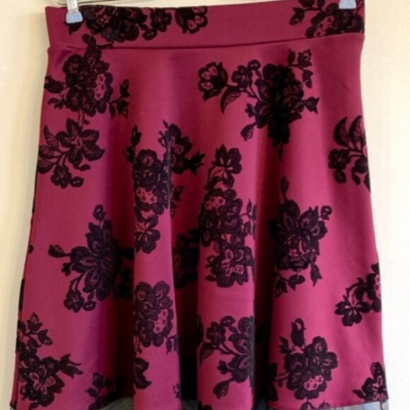 Women's Faith and Joy Floral-Print Midi Skirt - Picture 6 of 7